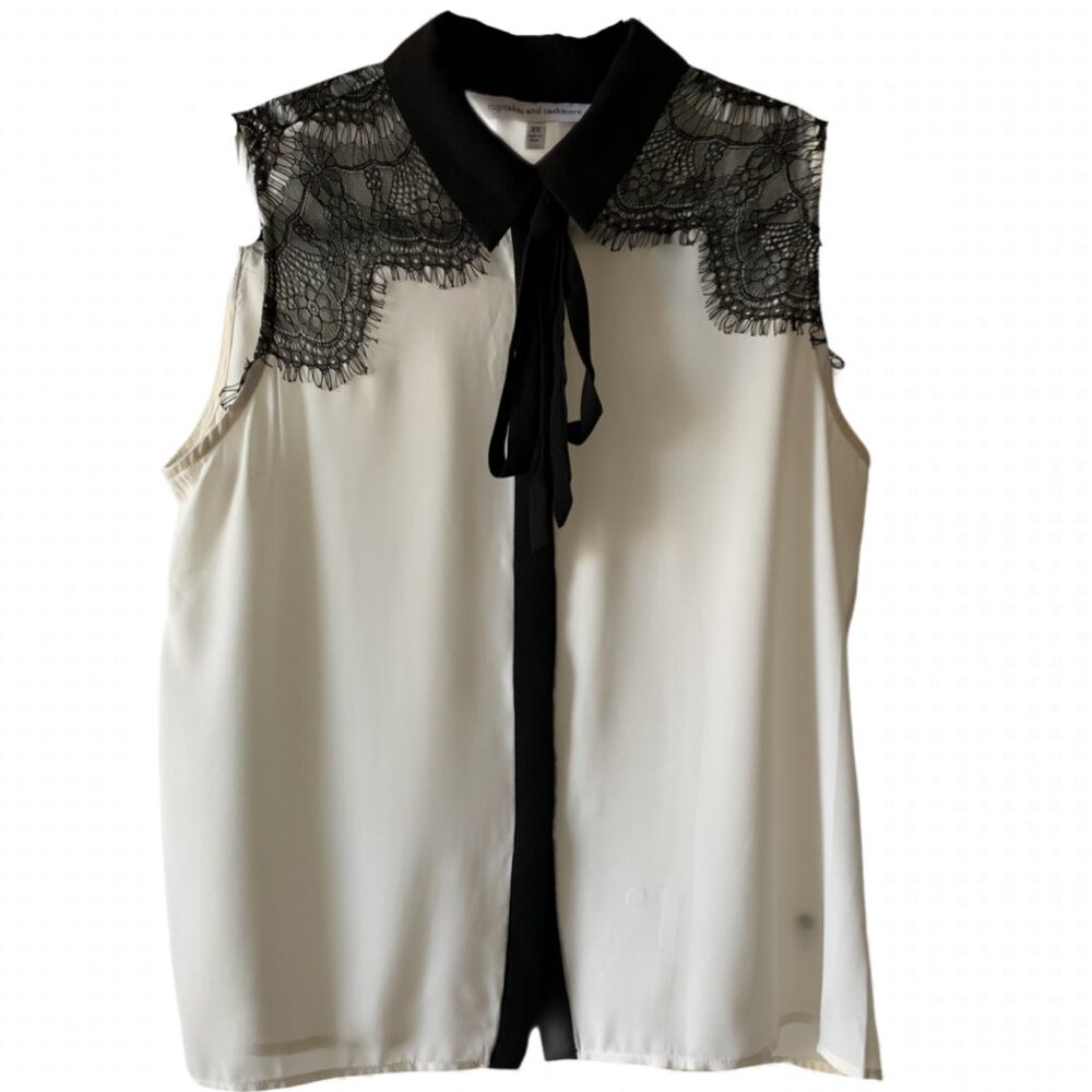 🖤 Cupcakes and Cashmere Black & White Lace Blouse – Feminine & Chic! 🤍